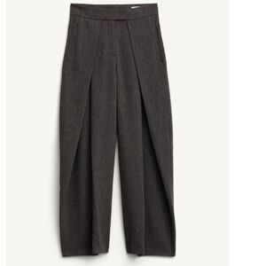 Zara LIMITED EDITION WOOL BLEND
VOLUME PLEATED PANTS
DARK BROWN